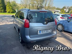 Peugeot 5008 1.6 HDI Blue 120 Allure Auto 5DR - Image 4