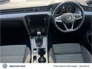 Volkswagen Passat  business  1.5 TSI 150HP Manual - Image 2