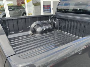 Toyota Hilux 2025 - Image 3