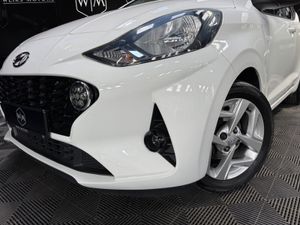 Hyundai i10 Deluxe 1.0 5DR 21,000kms - Image 3
