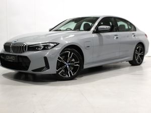 2022 BMW 3-Series 330E M SPORT LCI Facelift - Image 3