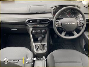 Dacia Sandero Essential 1.0  2 000 OFF - Image 2
