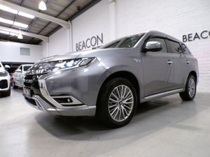 2019 AUTO HYBRID PLUG-IN*4X4*MITSUBISHI OUTLANDER* - Image 4