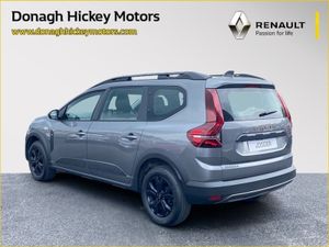 Dacia Jogger TCe 110 Extreme 7 Seats  2 500 Off - Image 3