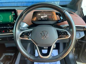 Volkswagen ID.4 PRO 77KWh LIFE AUTO // 19" PRO ALL - Image 4