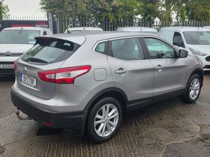 Nissan Qashqai 1.5 DSL SV “ BRAND NEW NCT” 2015 - Image 4