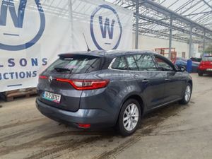 Renault Megane Play Tce 140 Gpf My18 5 Iv St Spor - Image 3