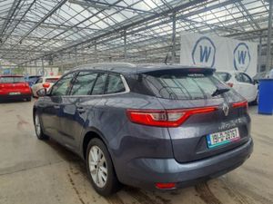 Renault Megane Play Tce 140 Gpf My18 5 Iv St Spor - Image 4