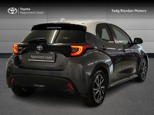 Toyota Yaris Hybrid Luna BI Tone - Image 2