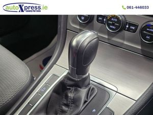 Volkswagen Golf 1.2 TSI Premium Edition Automatic - Image 4
