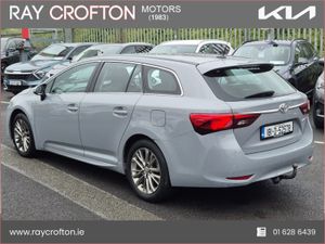 Toyota Avensis 1.6 D-4d (112) Luna Touring Sports - Image 3
