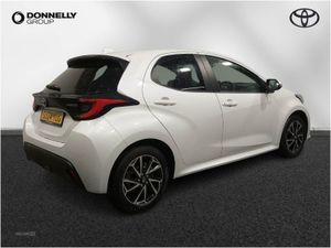 Toyota Yaris 1.5 Hybrid Design 5dr CVT - Image 4