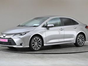 Toyota Corolla 1.8 Hybrid Luna Sport  2tone Inter - Image 4