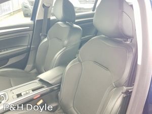 Renault Megane Sport Tourer Iconic E-tech Phev 160 - Image 4