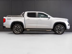 232 Volkswagen Amarok 5 Seat N1 Crewcab - Image 2