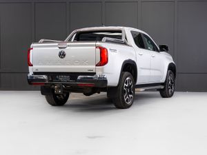 232 Volkswagen Amarok 5 Seat N1 Crewcab - Image 3