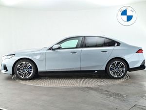 BMW 5 Series 530e M Sport Saloon - Image 3