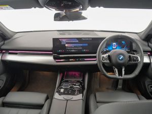 BMW 5 Series 530e M Sport Saloon - Image 4