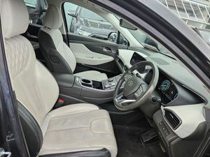 Hyundai Santa Fe 4WD Executive Plus 5DR Auto - Image 2