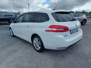 Peugeot 308 1.6 HDI SW Active 5DR - Image 2