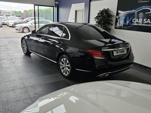 17 MERCEDES BENZ E-CLASS 200 - Image 2