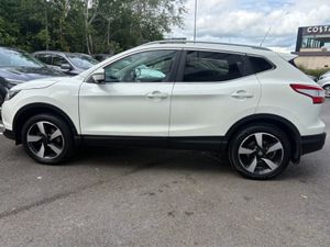 Nissan QASHQAI 1.6 Diesel SV Premium - Image 4
