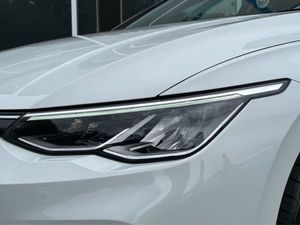 Volkswagen Golf Life TDI - Image 3