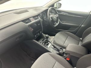 Skoda Octavia Style 1.0tsi  top Spec   65 P/W - Image 4