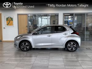 Toyota Yaris Hybrid 115 L-SPORT*** DEMO SALE *** B - Image 3