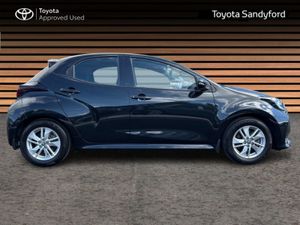 Toyota Yaris Hybrid Luna // Rear Camera // Toyota - Image 3