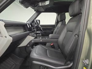 Land Rover Defender 3.0 D300 X-dynamic HSE 110 5d - Image 3