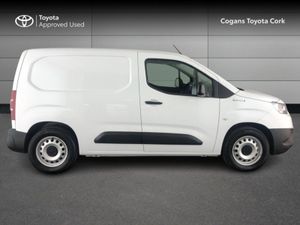 Toyota Proace Elegance EV GX SWB 3DR Auto - Image 3