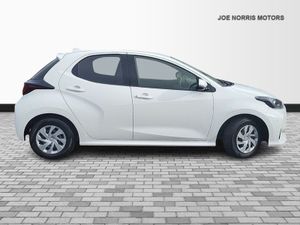 Toyota Yaris 1.0 VVTi Auto - Image 4