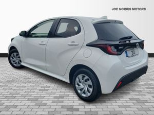 Toyota Yaris 1.0 VVTi Auto - Image 3
