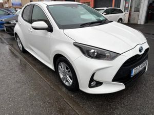2022 Toyota Yaris 1.5 Petrol Hybrid Automatic - Image 2