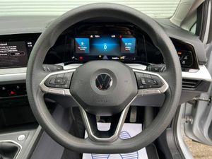 Volkswagen Golf R-LINE PACK 1.0 TSI // NEW 19" R-L - Image 4