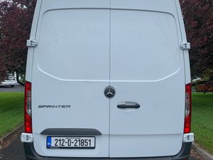 Mercedes-Benz Sprinter 2021 LOW LOW KLM's - Image 4