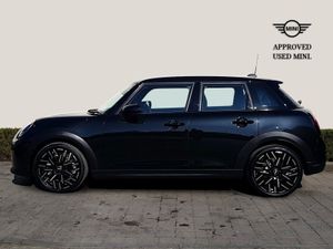 MINI Cooper Exclusive Level 1 - Image 3