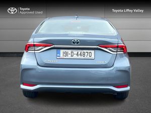 Toyota Corolla Corolla Hybrid Saloon - Image 4