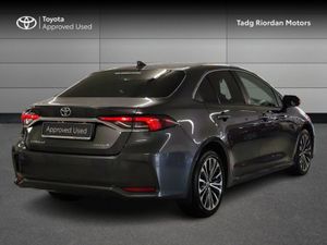 Toyota Corolla Luna Sport Saloon - Image 2