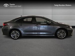 Toyota Corolla Luna Sport Saloon - Image 3