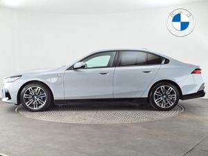 BMW 5 Series 530e M Sport Saloon - Image 3