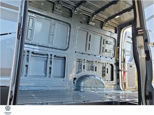 Volkswagen Crafter Highline MWB Highroof  140HP - Image 4