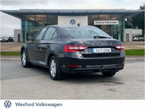 Skoda Superb Active 2.0tdi 150HP Manual - Image 4