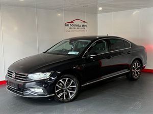 Volkswagen Passat Elegance 2.0 TDI Manual 6speed - Image 2