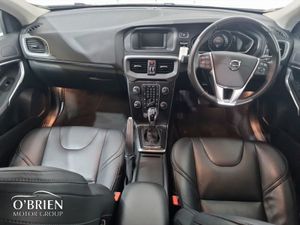 Volvo V40 D3 (150hp) Momentum Edition Geartronic - Image 2
