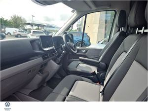 Volkswagen Crafter Crafter H 35 MWB 140BHP M6F - Image 3