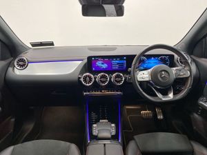 Mercedes-Benz EQA EQA 250  AMG Line Premium - Image 4