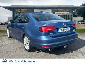 Volkswagen Jetta Highline 2.0tdi 110HP Manual - Image 4