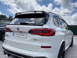 BMW X5 45E M Sport 3.0 PHEV M Performance Pan Roof - Image 3